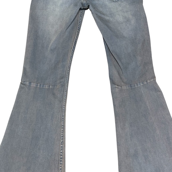 We The Free Pull On Flare Jeans Size 28 Blue Brown Hue Free People - Picture 6 of 7
